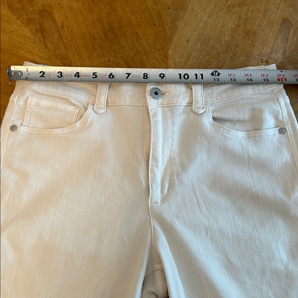 J. Jill Cream Denim Demi-boot cut Boot-Cut Ankle jeans. Size 10. Mid rise. EUC. - Picture 7 of 11